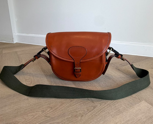 Holland brown - &,